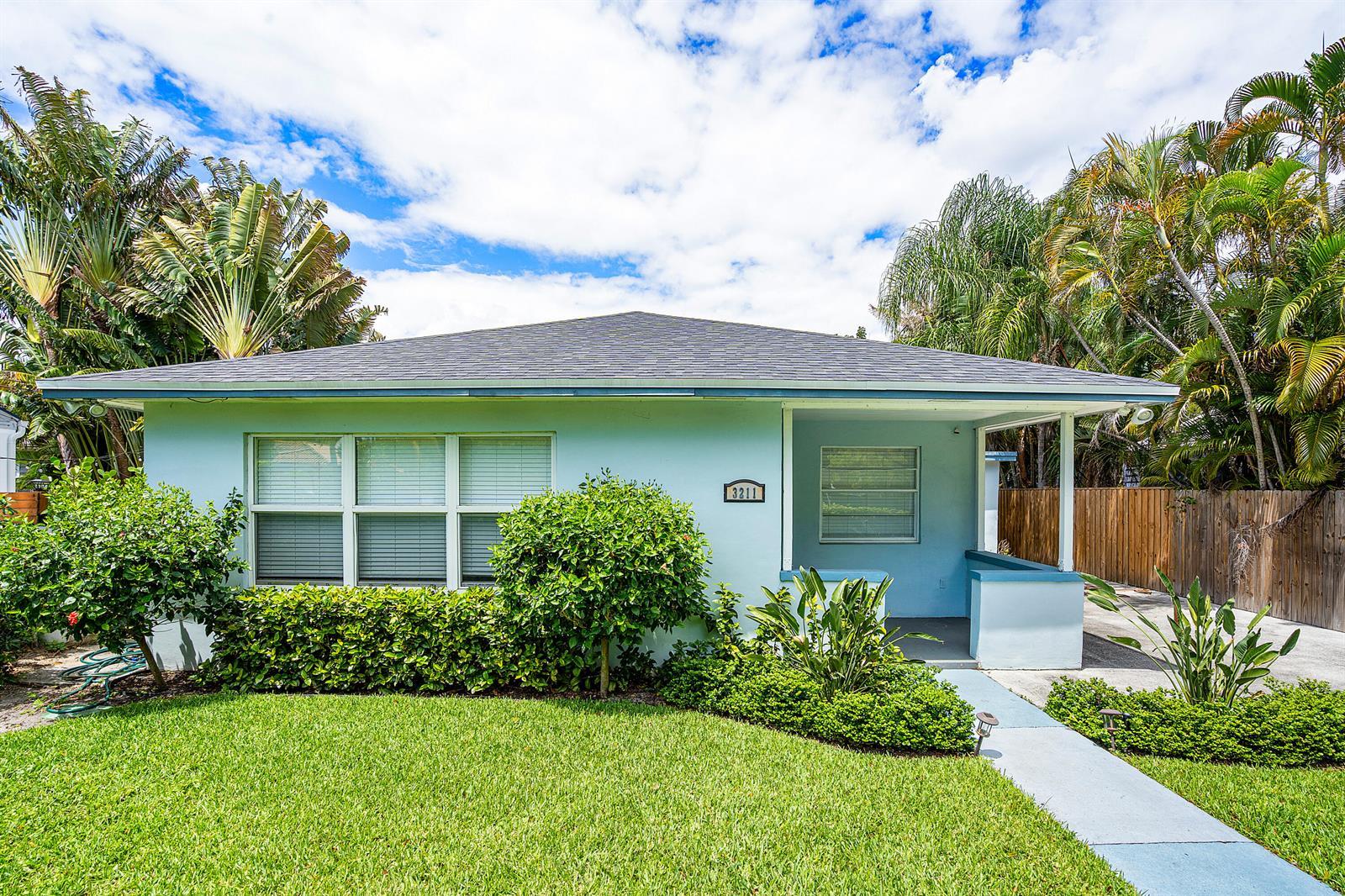 3211 Poinsettia Avenue, West Palm Beach FL 33407 photo 2