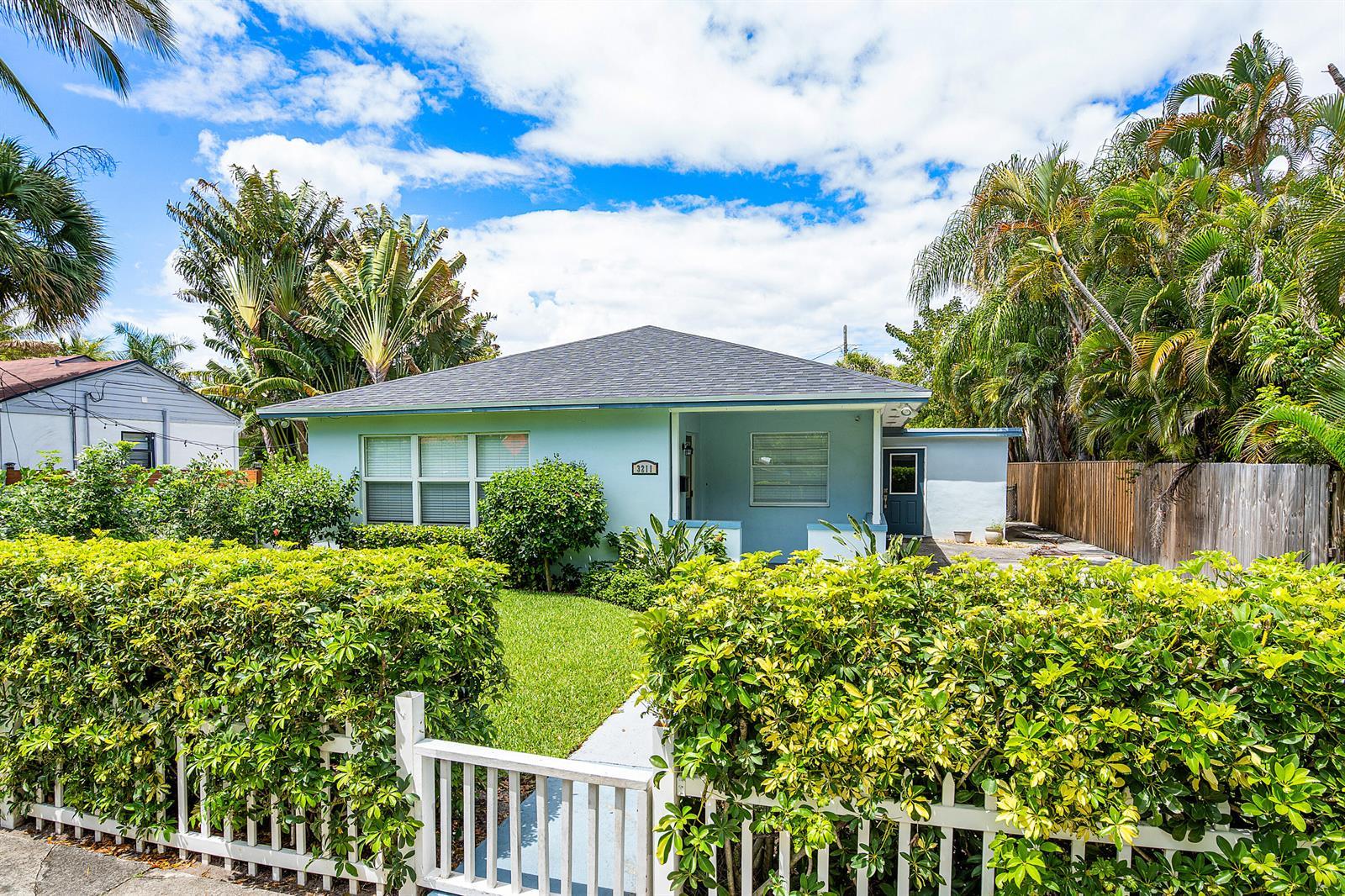3211 Poinsettia Avenue, West Palm Beach FL 33407