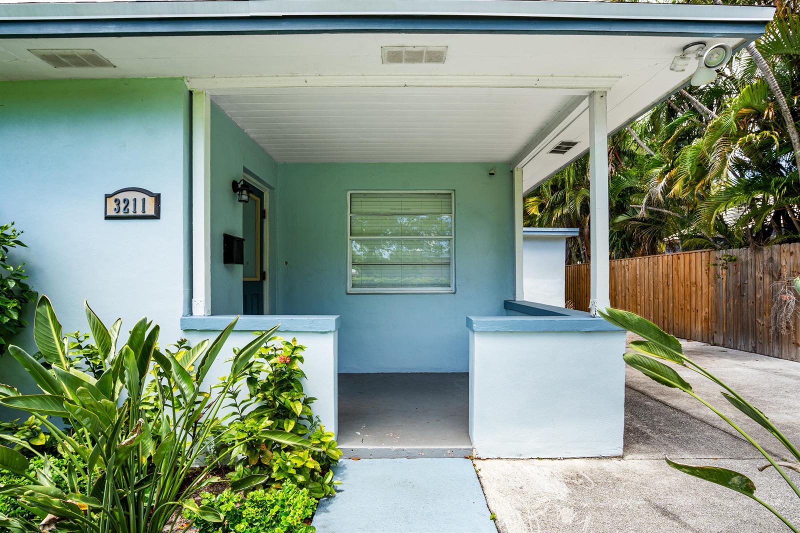 3211 Poinsettia Avenue, West Palm Beach FL 33407 photo 4