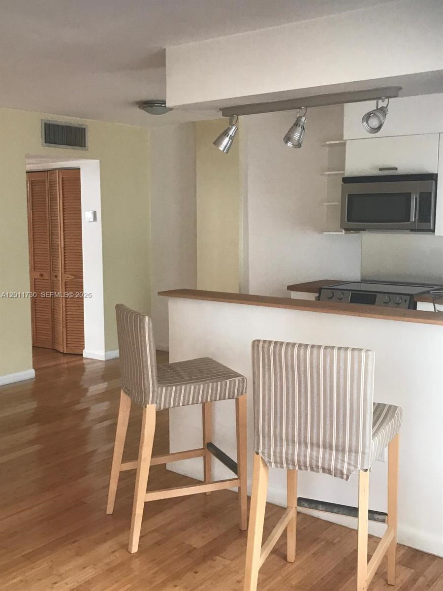 949 Pennsylvania Ave # 309, Miami Beach FL 33139 photo 3