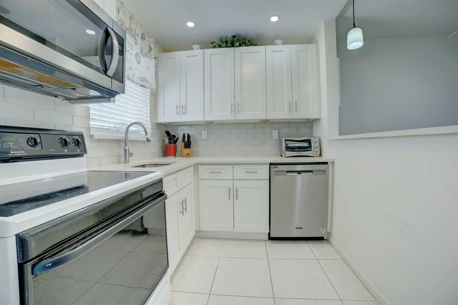 1801 Ocean Drive # 110, Boynton Beach FL 33426 photo 3