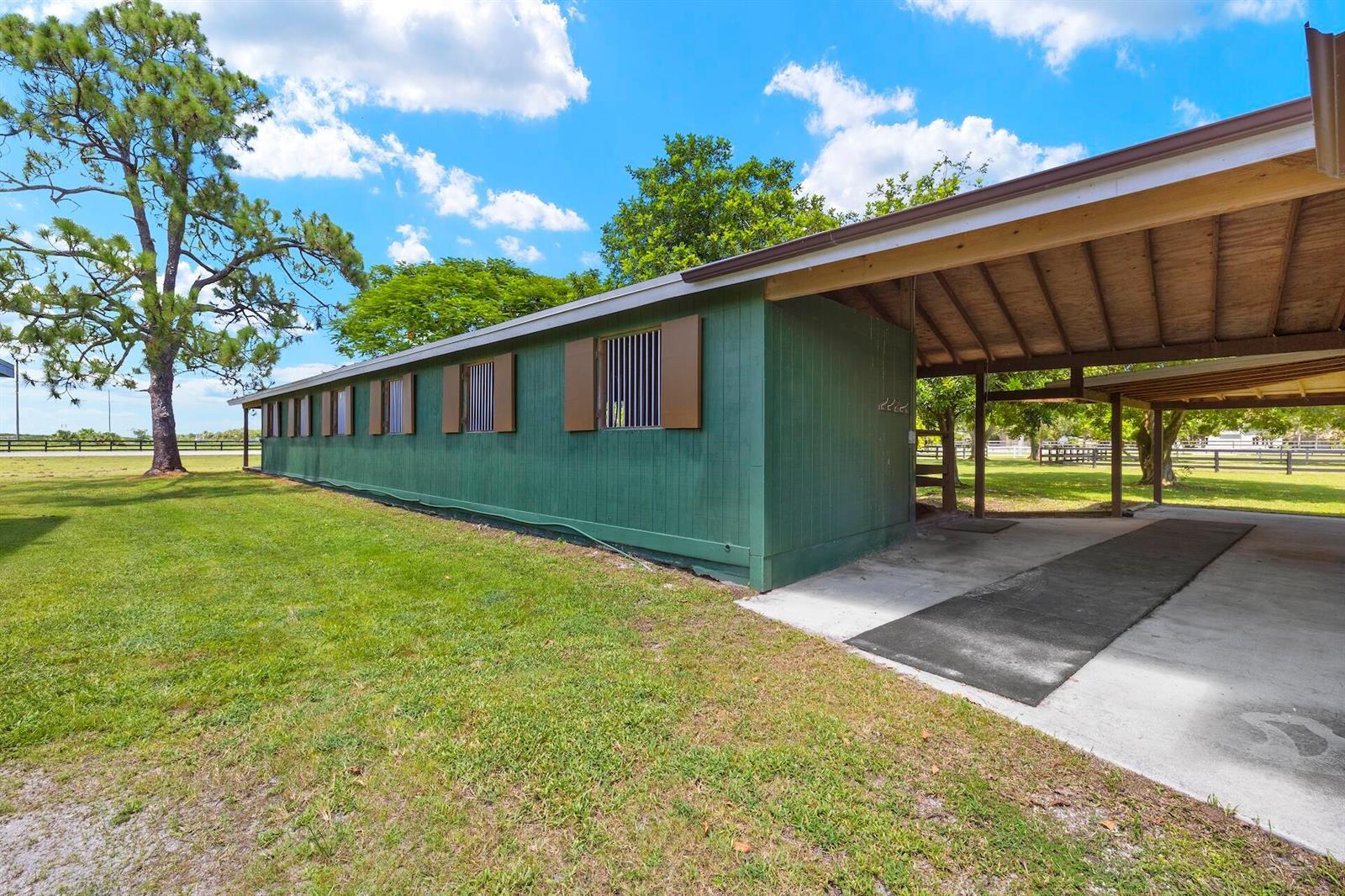 16031 Rustic Road, Wellington FL 33470 photo 2