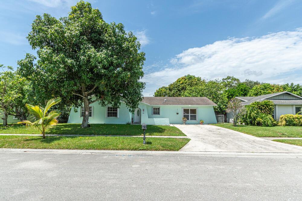 1045 Cameo Circle, West Palm Beach FL 33417 photo 3