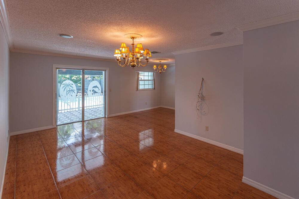 1045 Cameo Circle, West Palm Beach FL 33417 photo 4