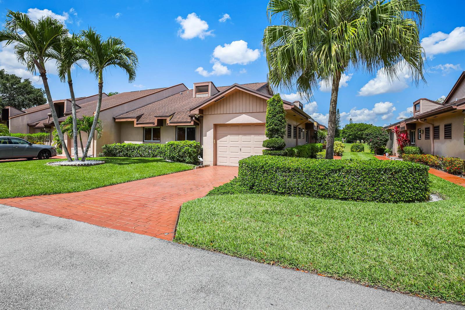 4733 S Fountains Dr S, Lake Worth FL 33467 photo 3