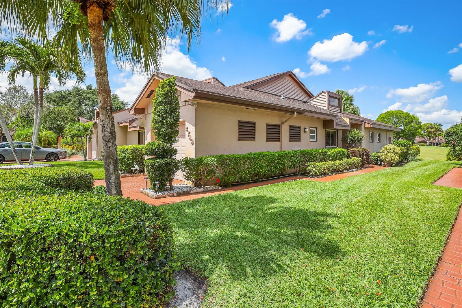 4733 S Fountains Dr S, Lake Worth FL 33467 photo 4