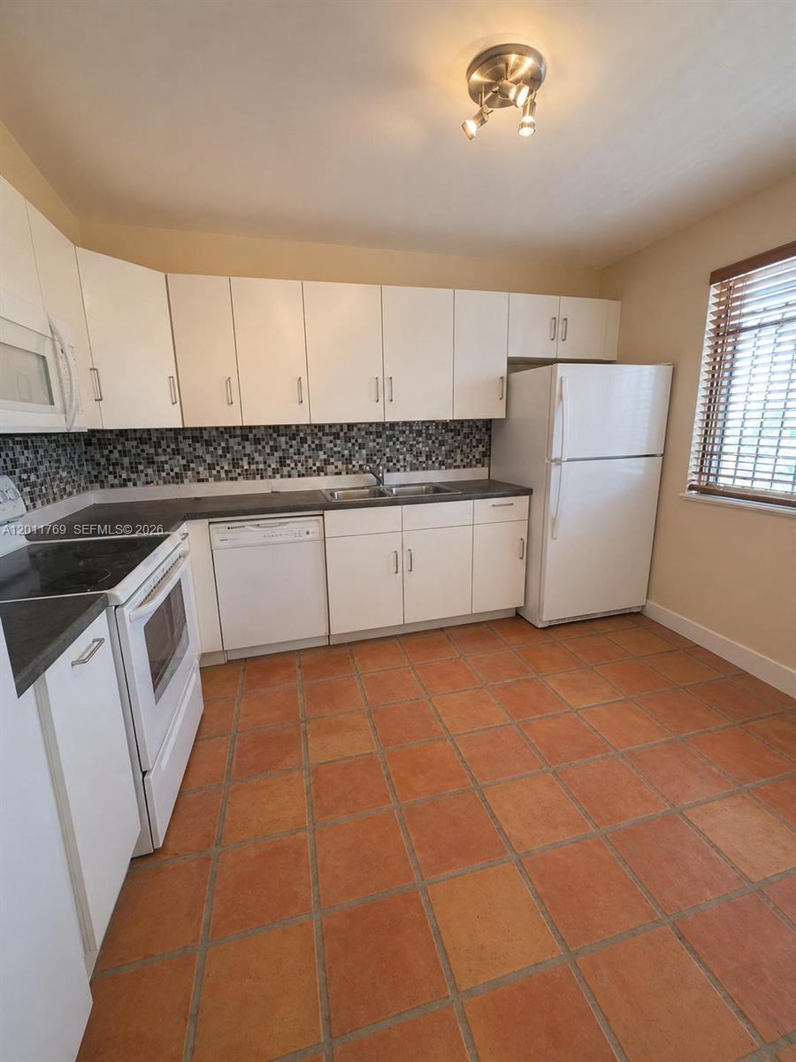 286 Racquet Club Rd # 204, Weston FL 33326 photo 5