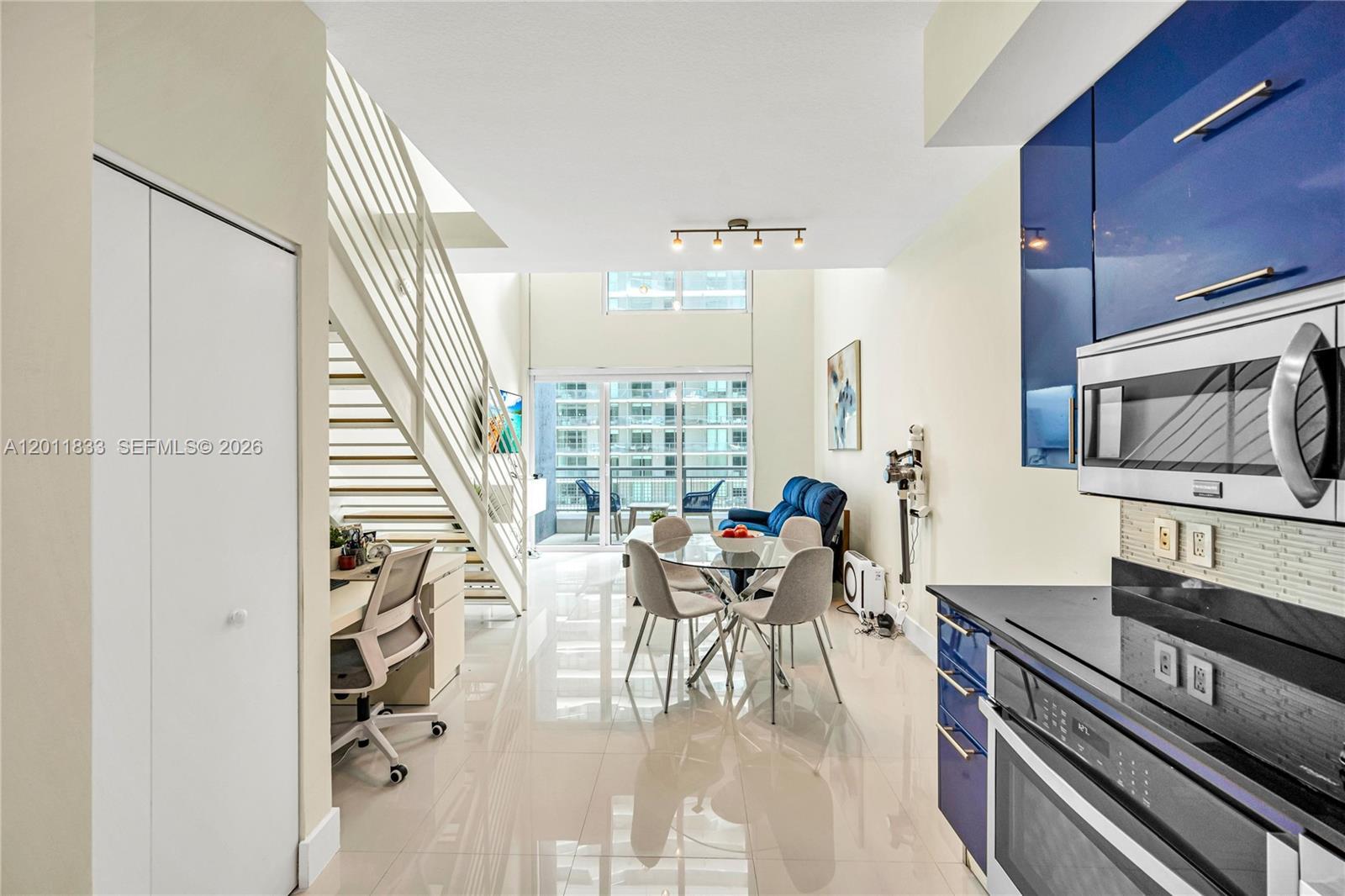 60 SW 13th St # 2014, Miami FL 33130 photo 4