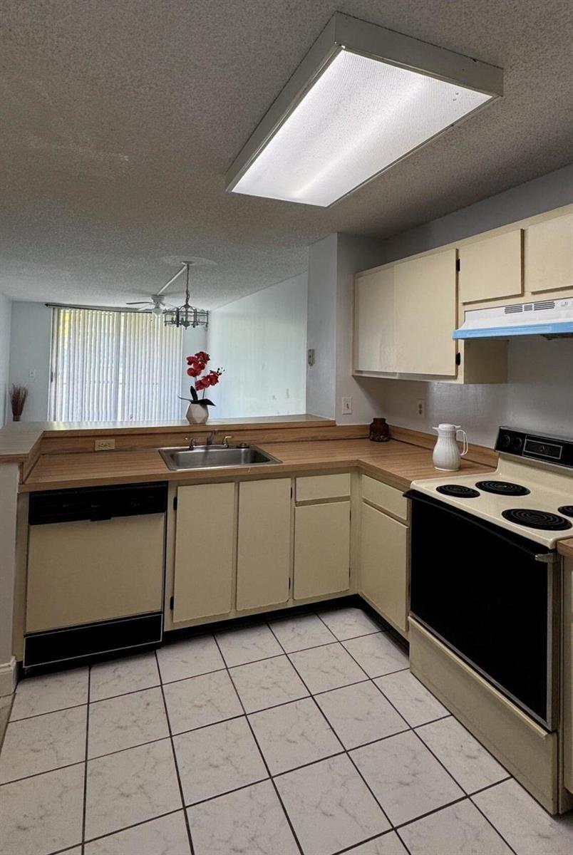 7720 NW 50th Street # 107, Lauderhill FL 33351 photo 5