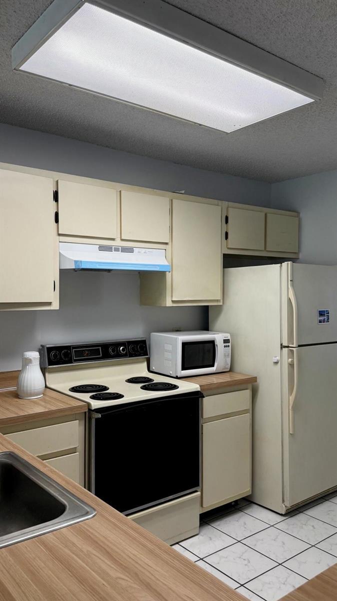 7720 NW 50th Street # 107, Lauderhill FL 33351 photo 4
