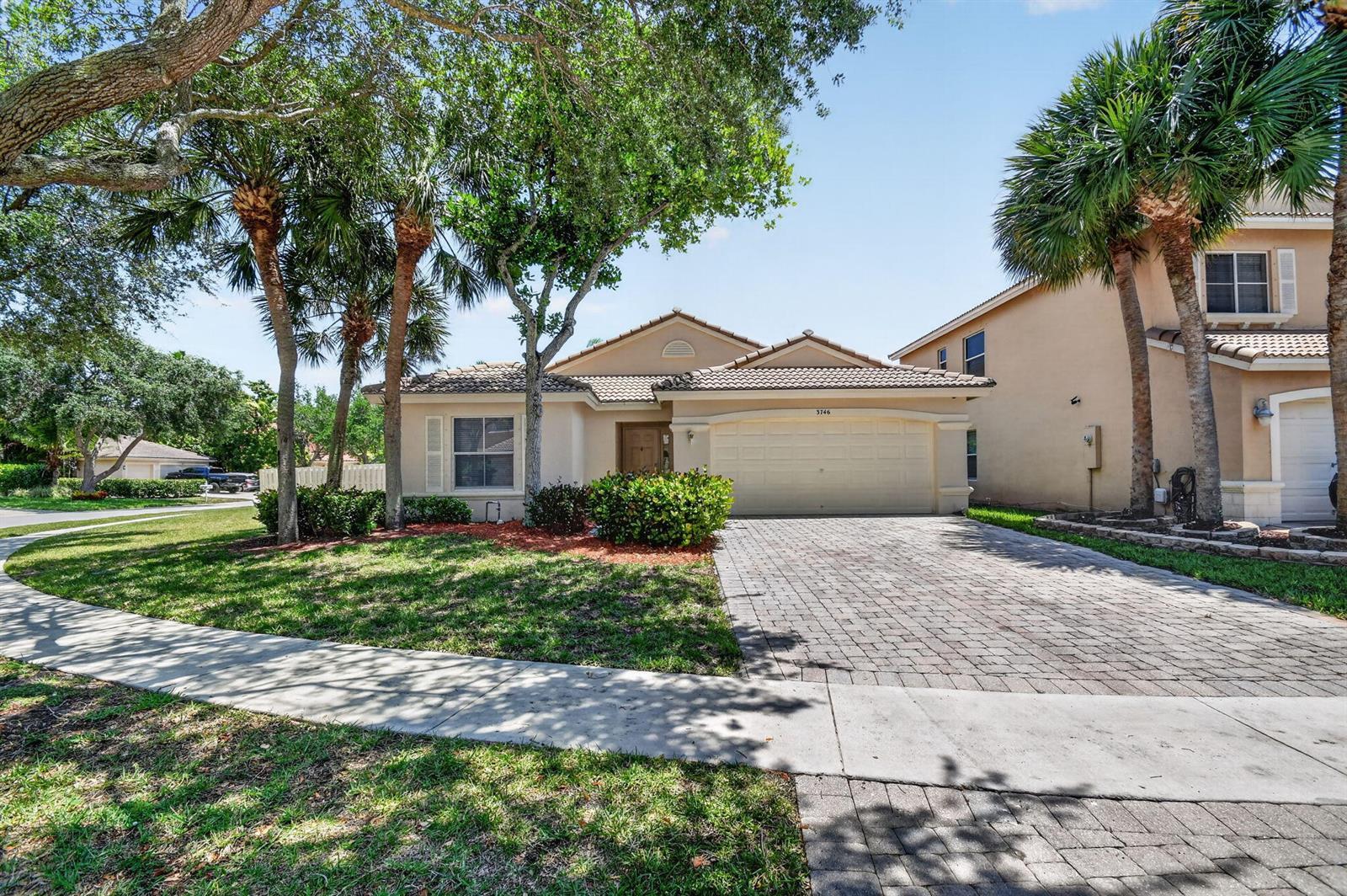 3746 Torres Circle, West Palm Beach FL 33409 photo 2