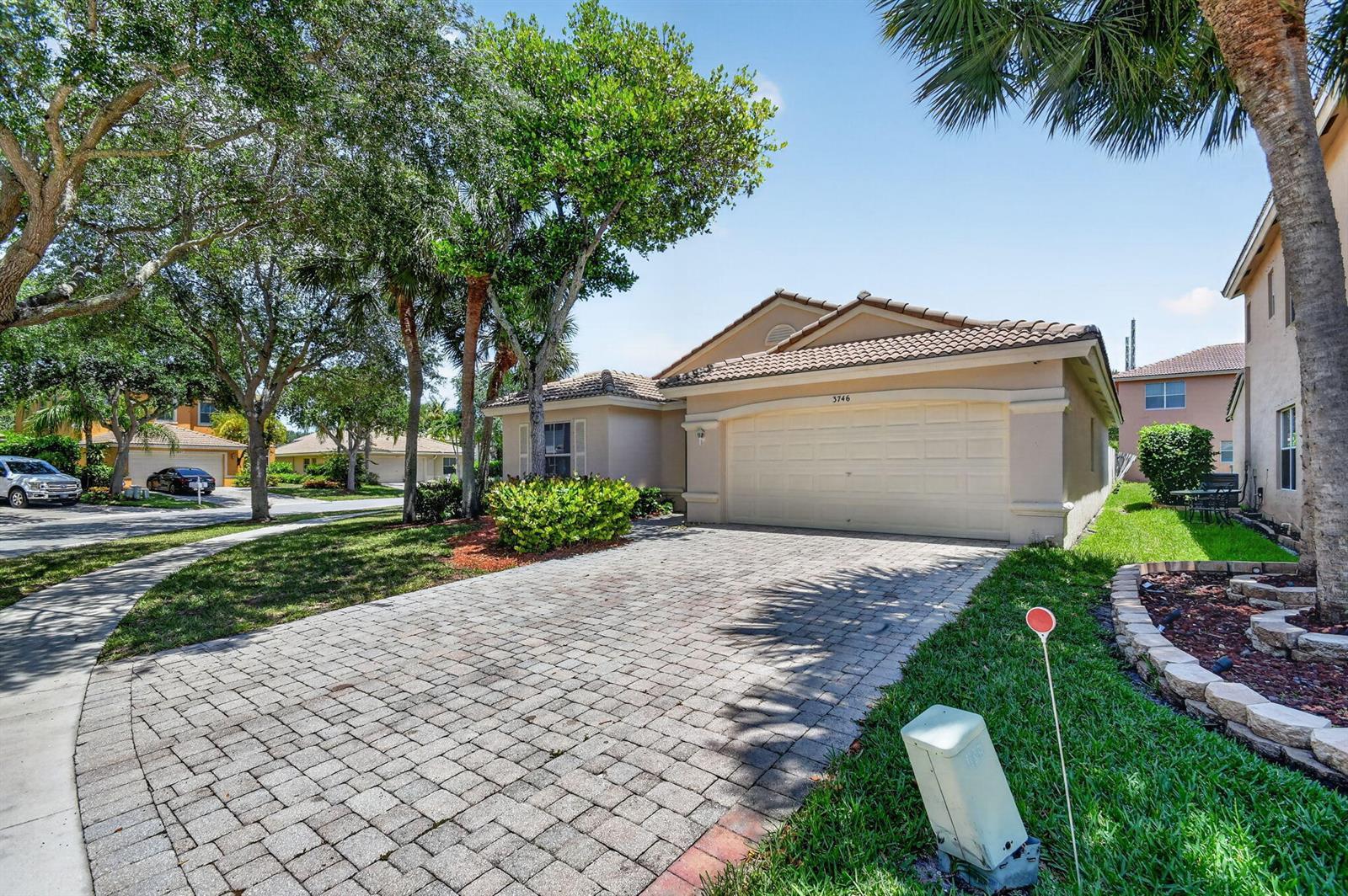 3746 Torres Circle, West Palm Beach FL 33409 photo 3