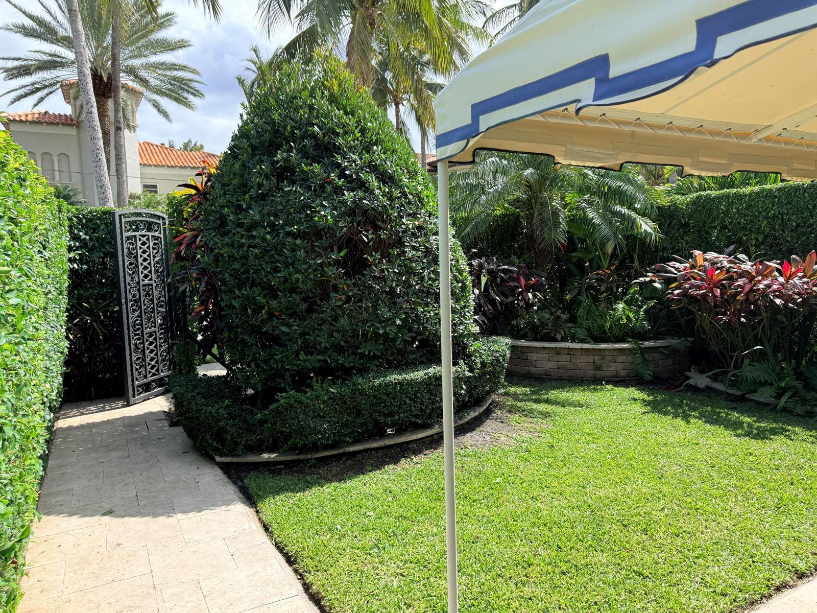 225 Everglade Avenue # 6, Palm Beach FL 33480 photo 4