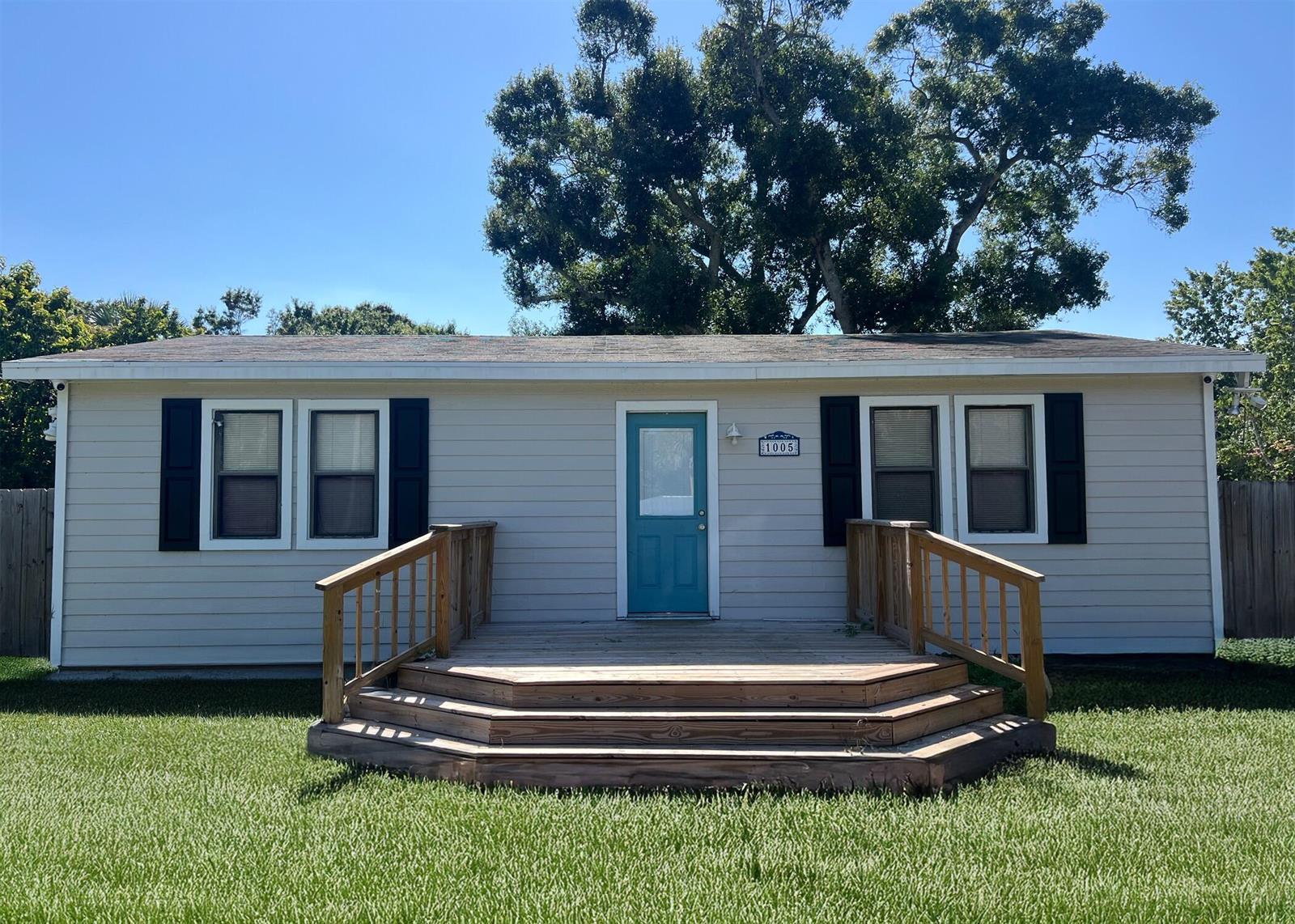 1005 20th Avenue, Vero Beach FL 32960