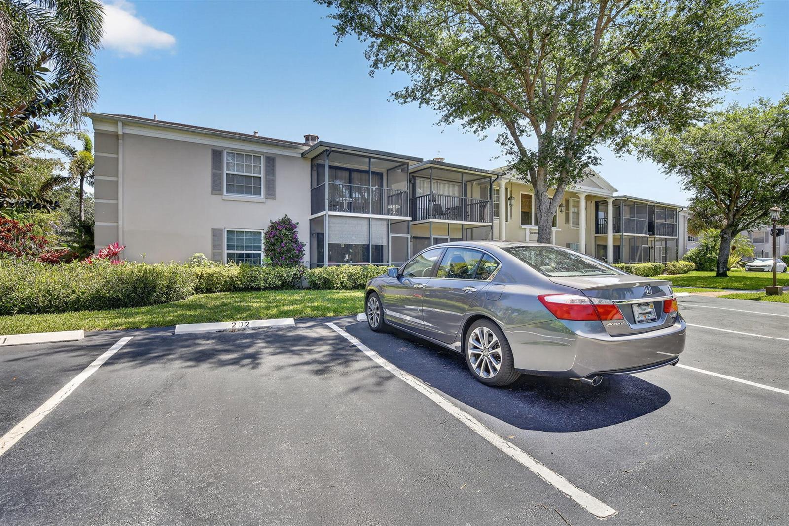 9101 Jacaranda Lane # 107, Plantation FL 33324 photo 2