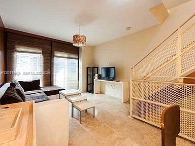 208 Washington Ave # 11, Miami Beach FL 33139 photo 3