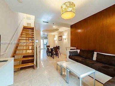 208 Washington Ave # 11, Miami Beach FL 33139