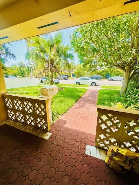 1551 Tyler St, Hollywood FL 33020 photo 3