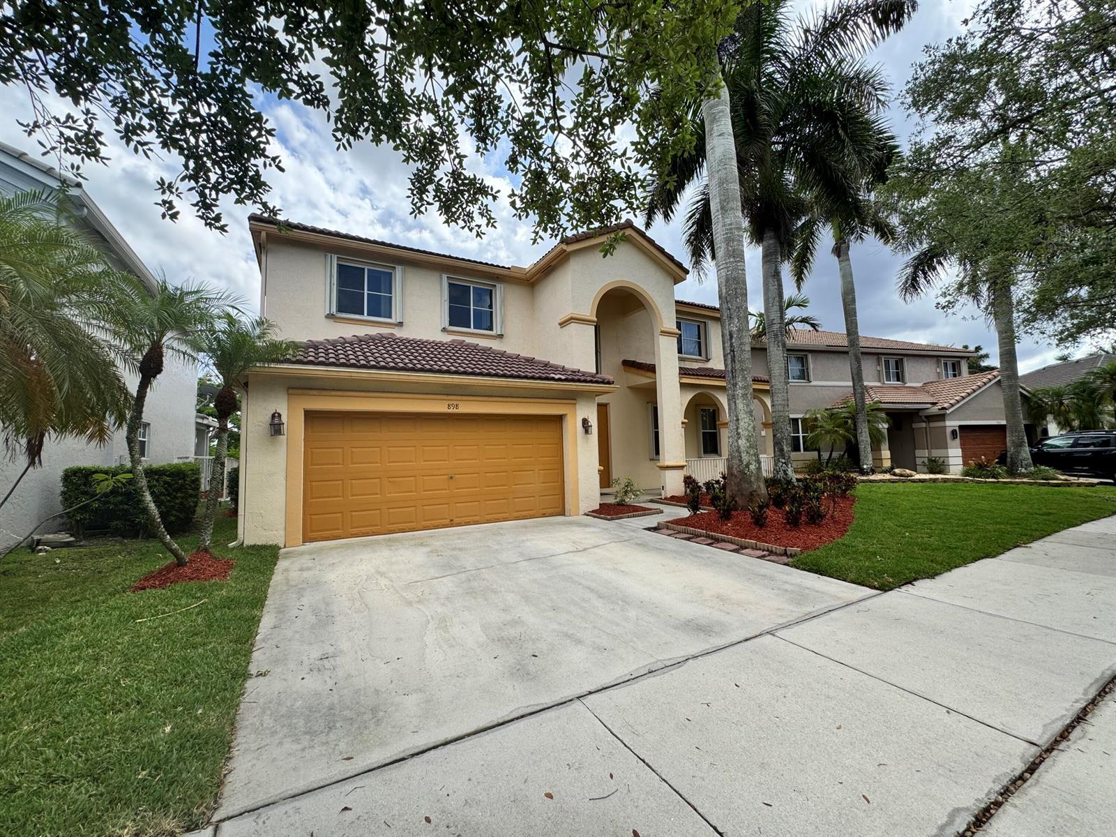 898 Tulip Circle, Weston FL 33327 photo 2