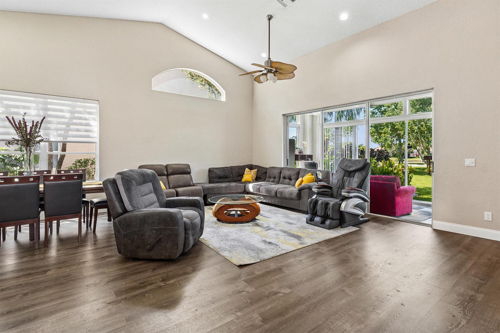 8768 Shoal Creek Lane, Boynton Beach FL 33472 photo 2
