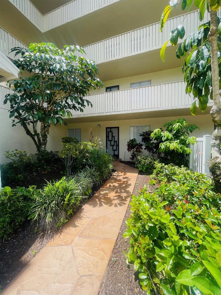 7286 Huntington Lane # 105, Delray Beach FL 33446 photo 2