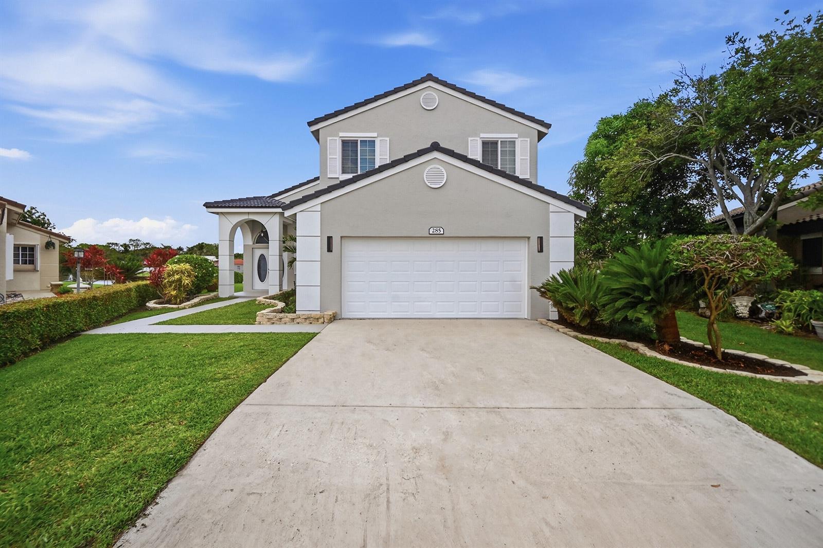 285 NW 45th Terrace, Deerfield Beach FL 33442 photo 2
