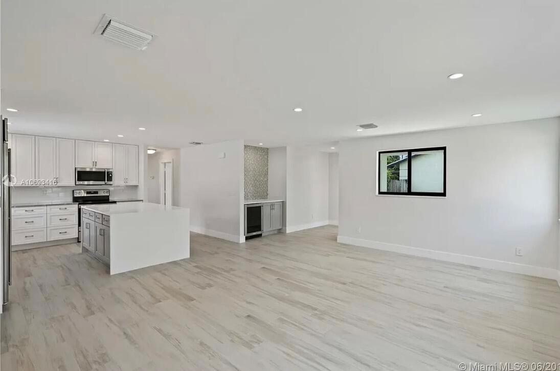 2539 Wabash Drive, North Palm Beach FL 33410 photo 3