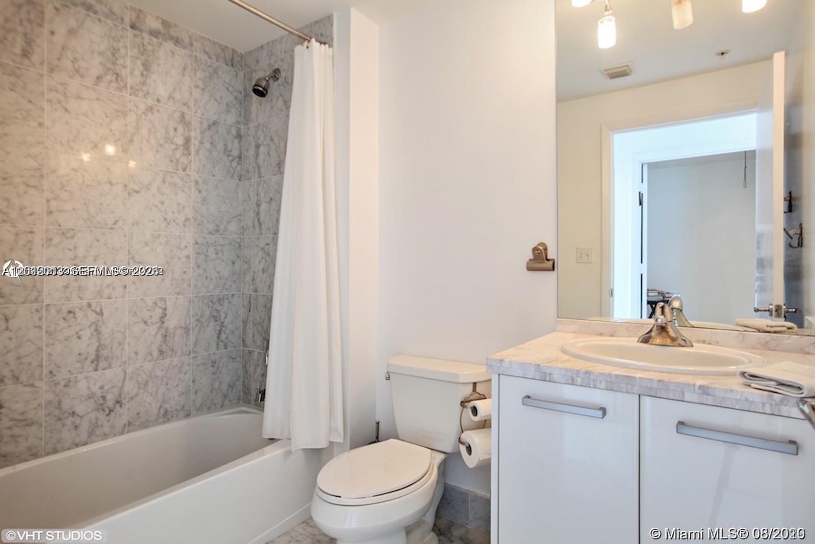 253 NE 2nd St # 3002, Miami FL 33132 photo 5