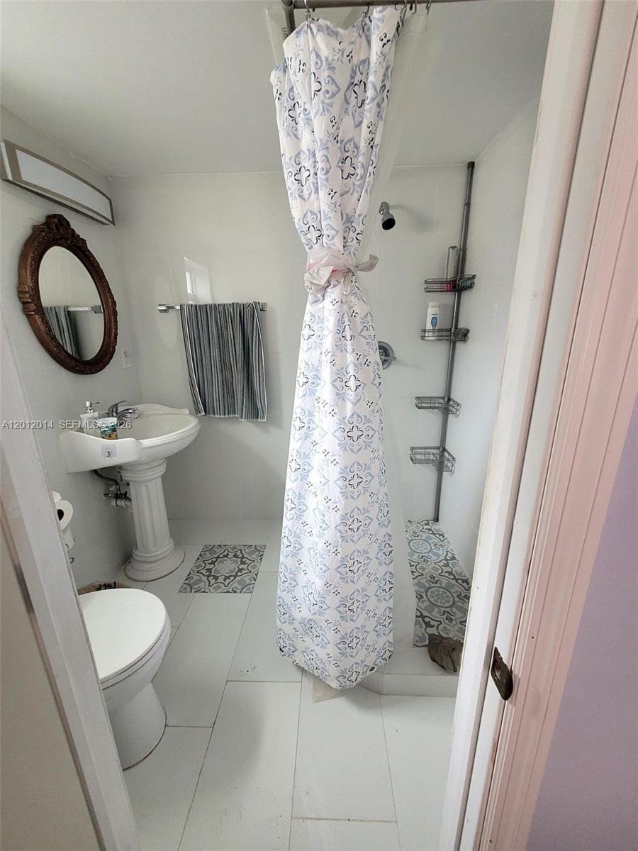 2385 NE 185th St # 1, Miami FL 33180 photo 3