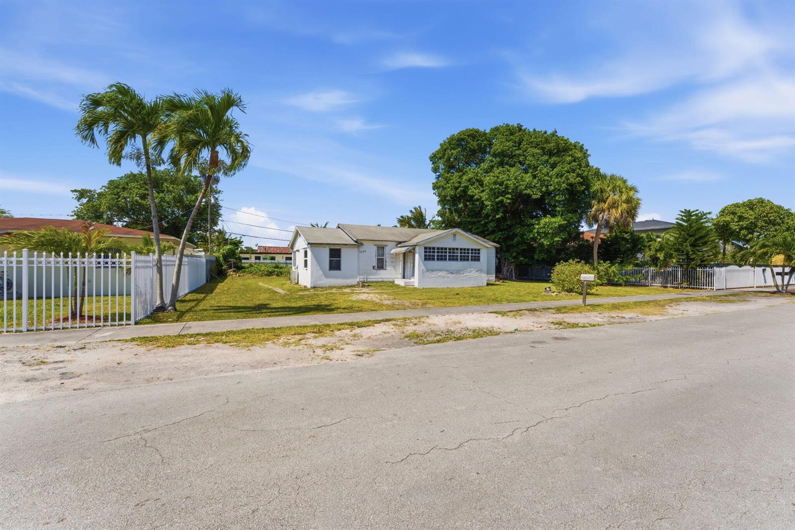 1129 NW 105th Street, Miami FL 33150 photo 5