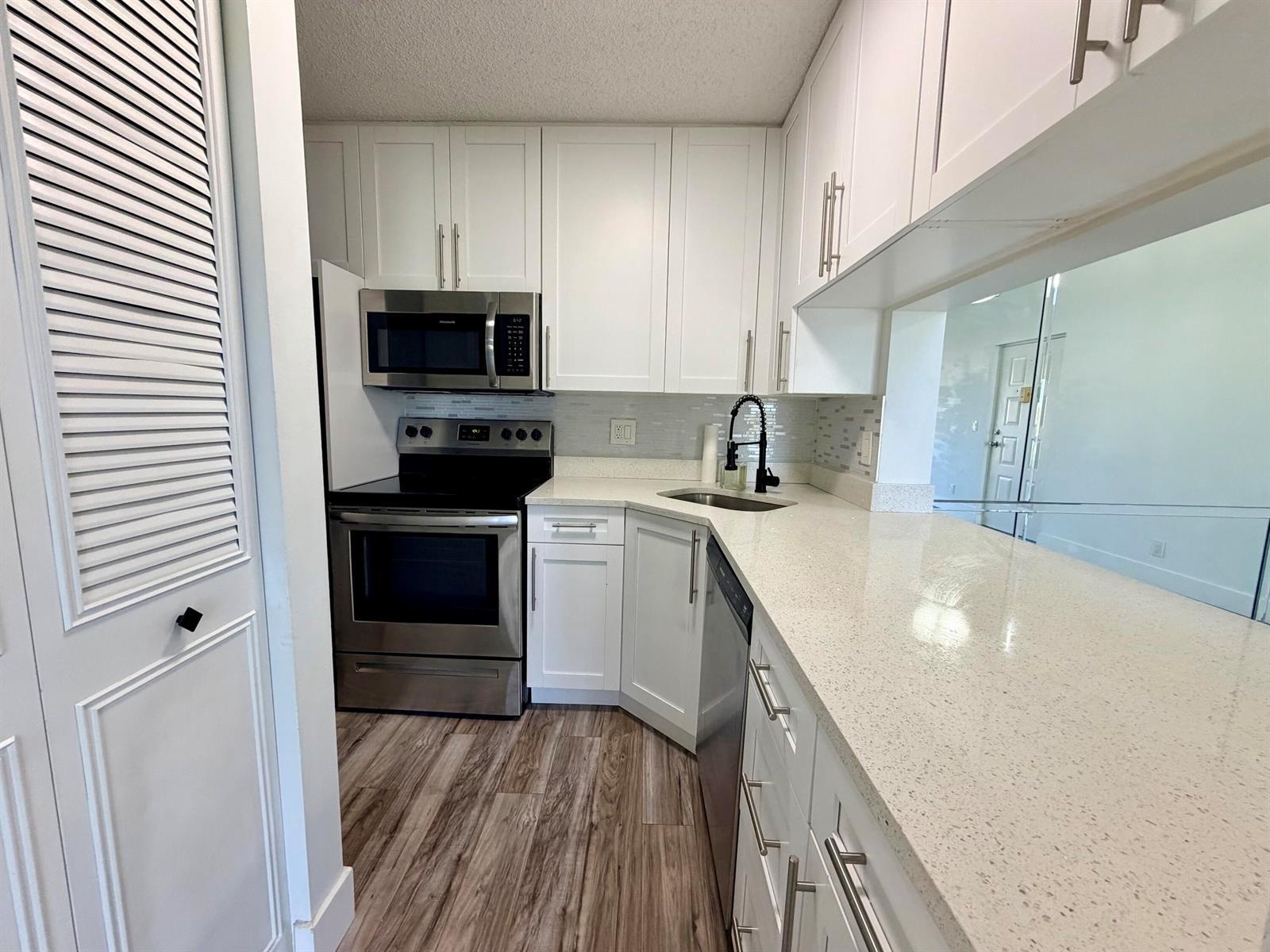 616 Sea Pine Way Way # C3, FL 33415 photo 3