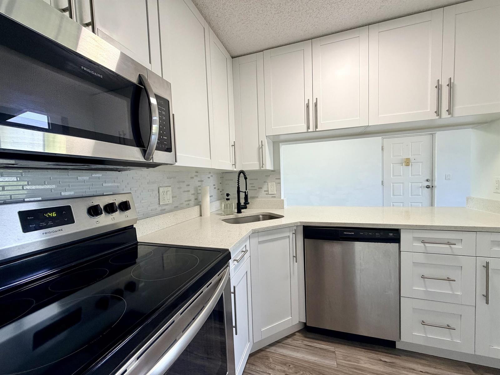 616 Sea Pine Way Way # C3, FL 33415