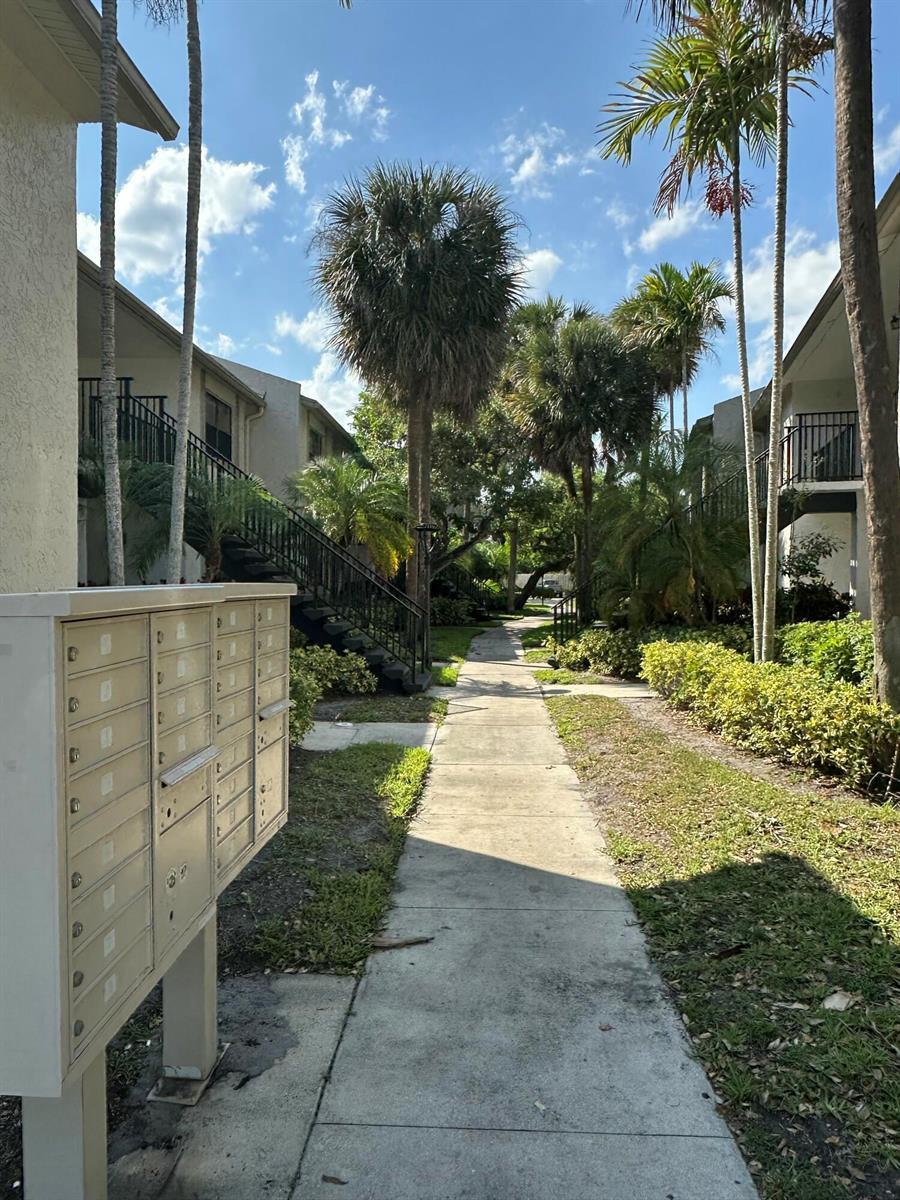 1250 S Military Trail # 1612, Deerfield Beach FL 33442 photo 3