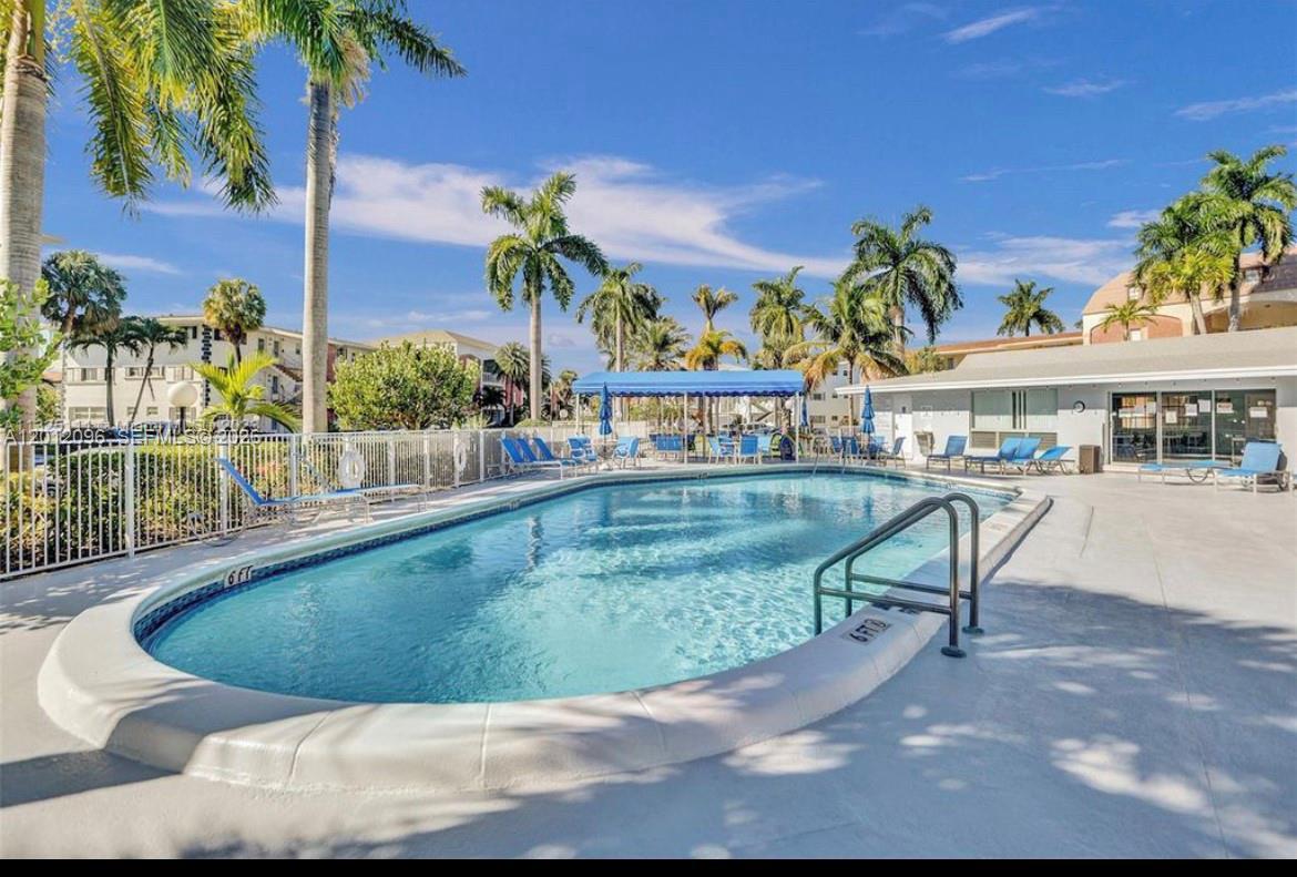 440 Paradise Isle Blvd # 406, Hallandale Beach FL 33009 photo 2