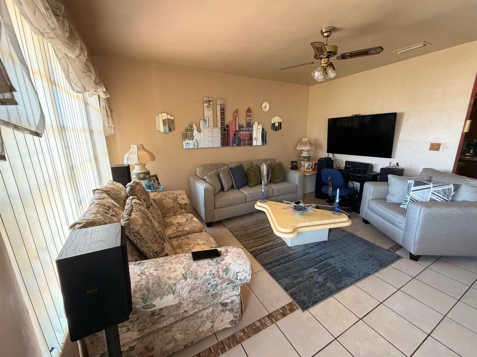 743 W 55th Place, Hialeah FL 33012 photo 4