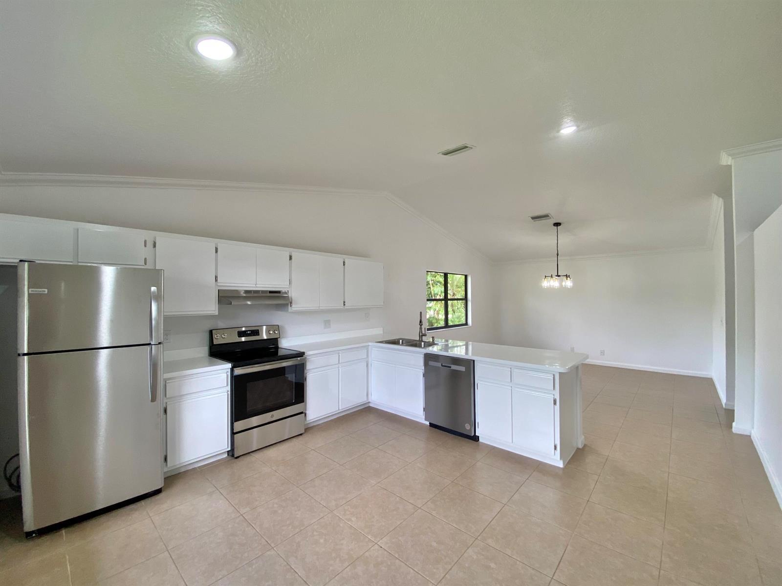 212 Trace Court, Royal Palm Beach FL 33411 photo 5