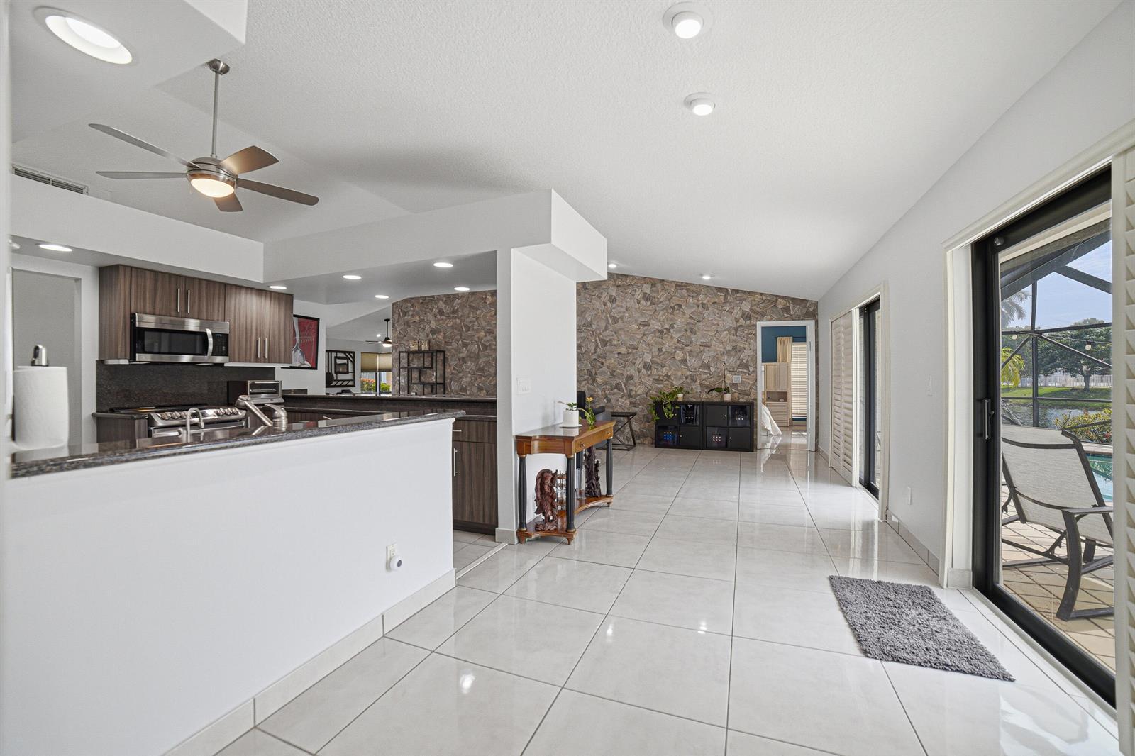 7614 NW 87th Avenue, Tamarac FL 33321 photo 5