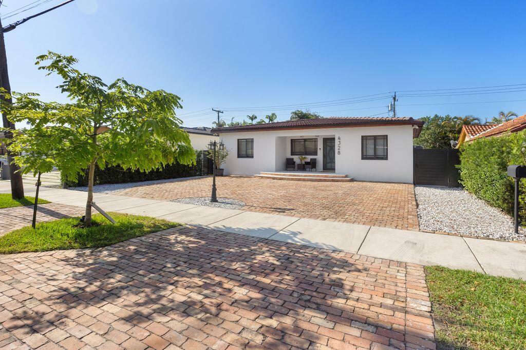 4328 SW 9th Terrace, Miami FL 33134 photo 2