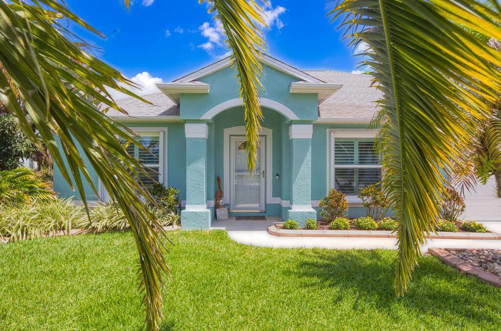 613 SE Dean Terrace, Port St. Lucie FL 34984 photo 2