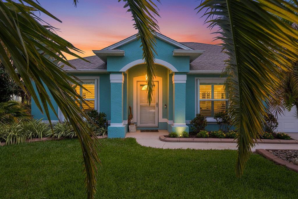 613 SE Dean Terrace, Port St. Lucie FL 34984