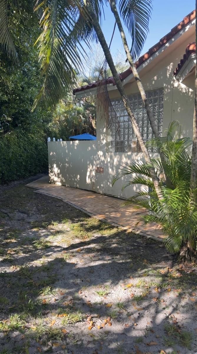 521 W Palm Aire Drive, Pompano Beach FL 33069 photo 5