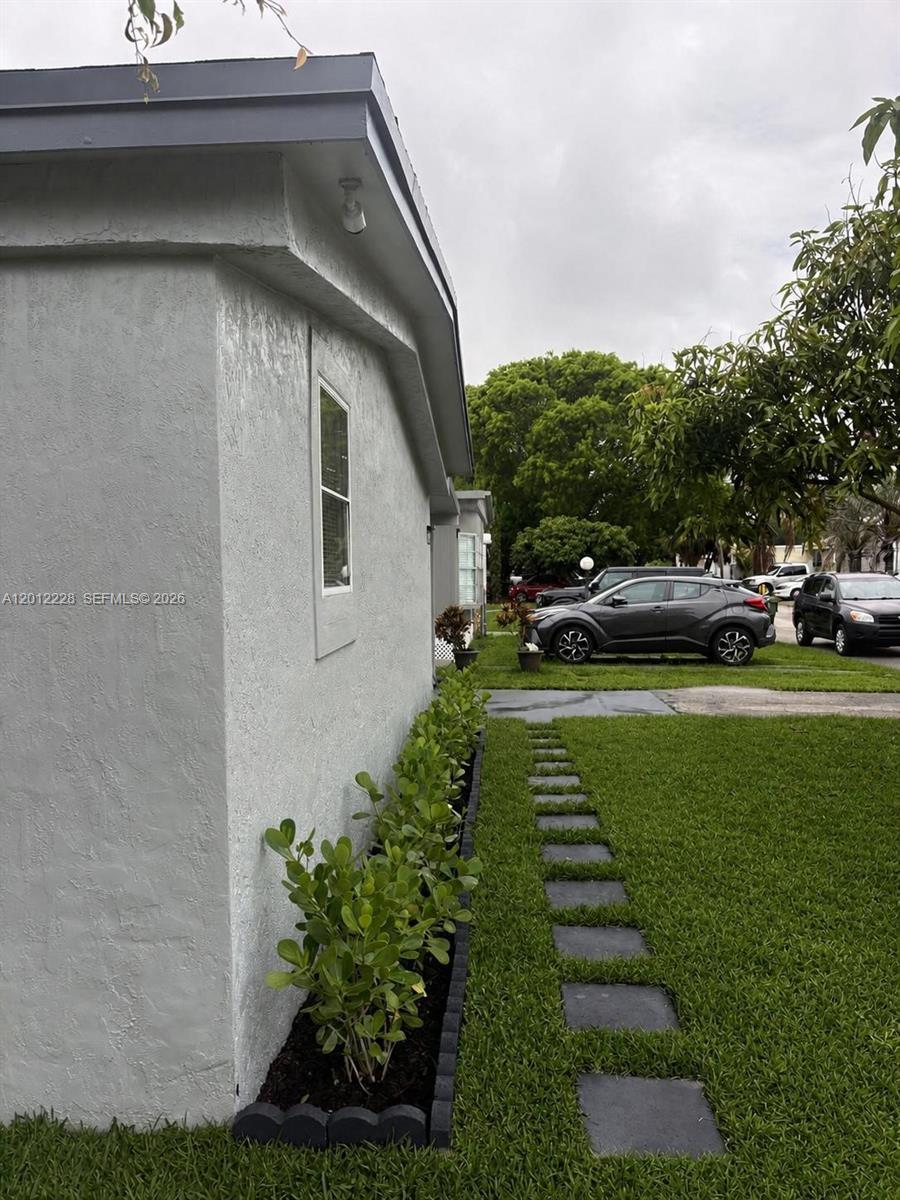21610 NW 7th Ct, Pembroke Pines FL 33029 photo 5