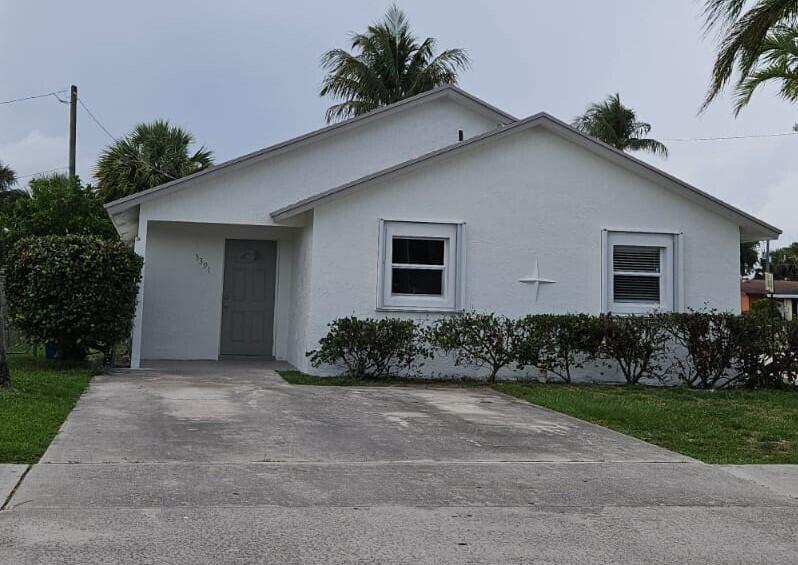 3391 Avenue S, Riviera Beach FL 33404