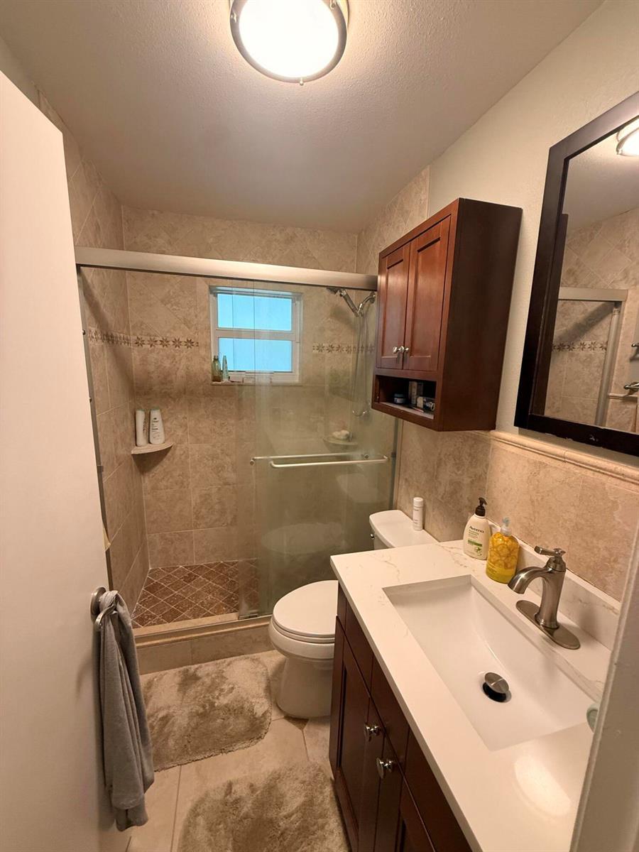 5584 Priscilla Lane, FL 33463 photo 4
