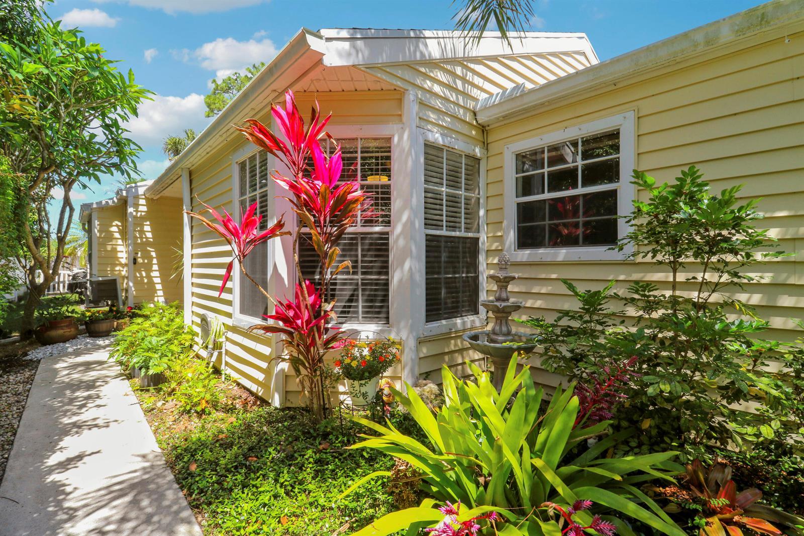 1437 Dandelion Lane, West Palm Beach FL 33415 photo 2