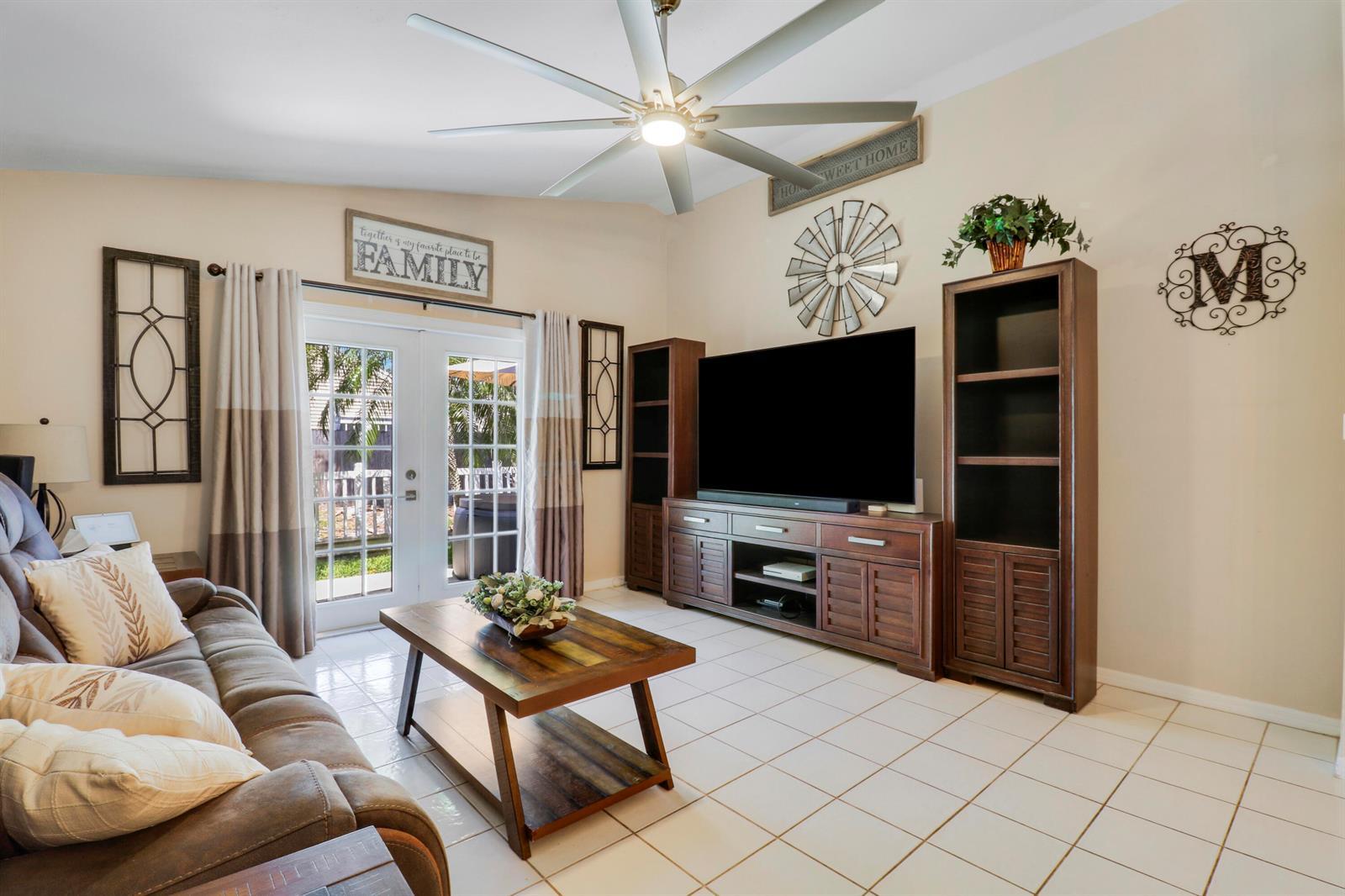 1437 Dandelion Lane, West Palm Beach FL 33415 photo 4