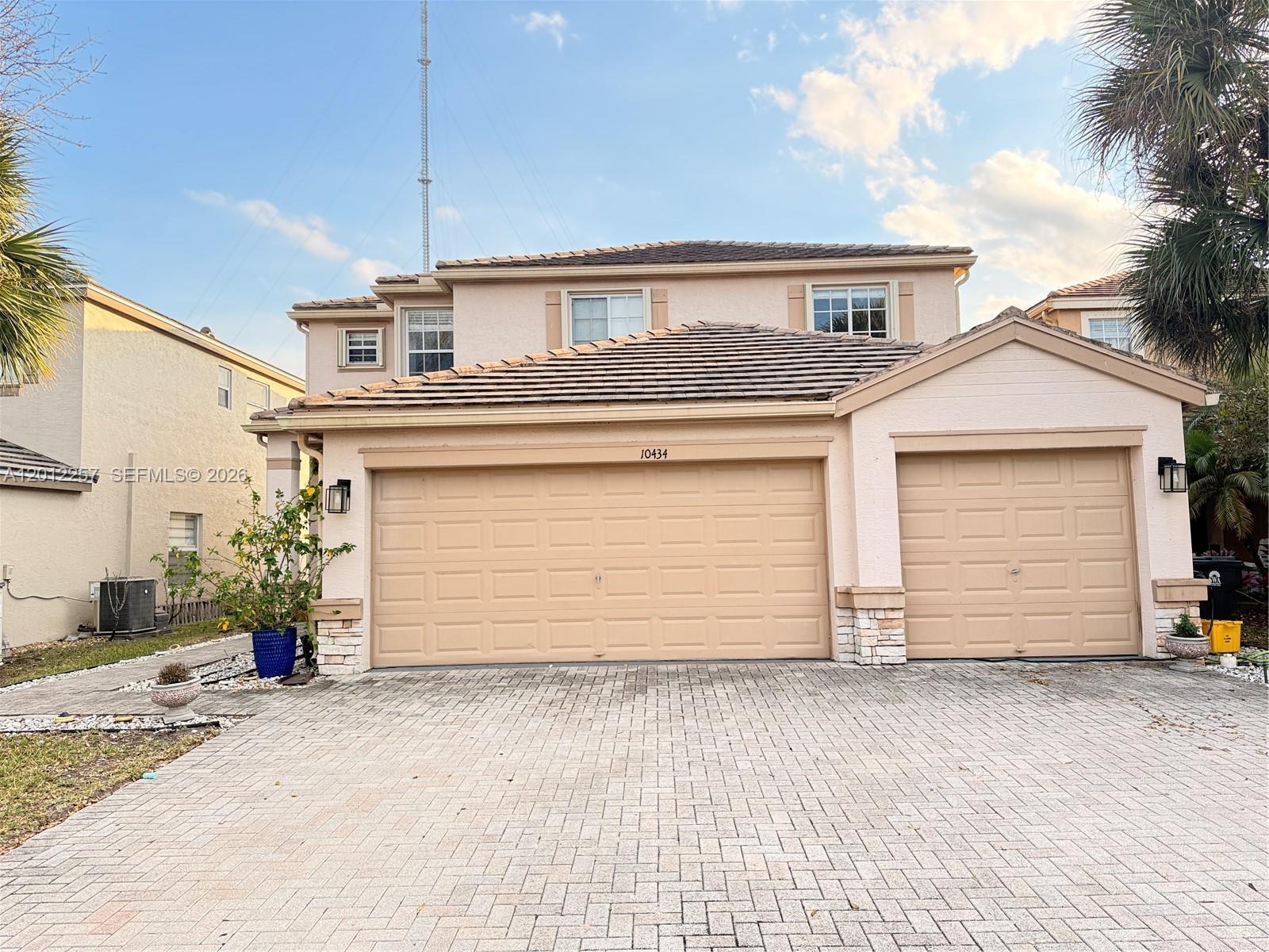 10434 White Pinto Ct, Lake Worth FL 33449