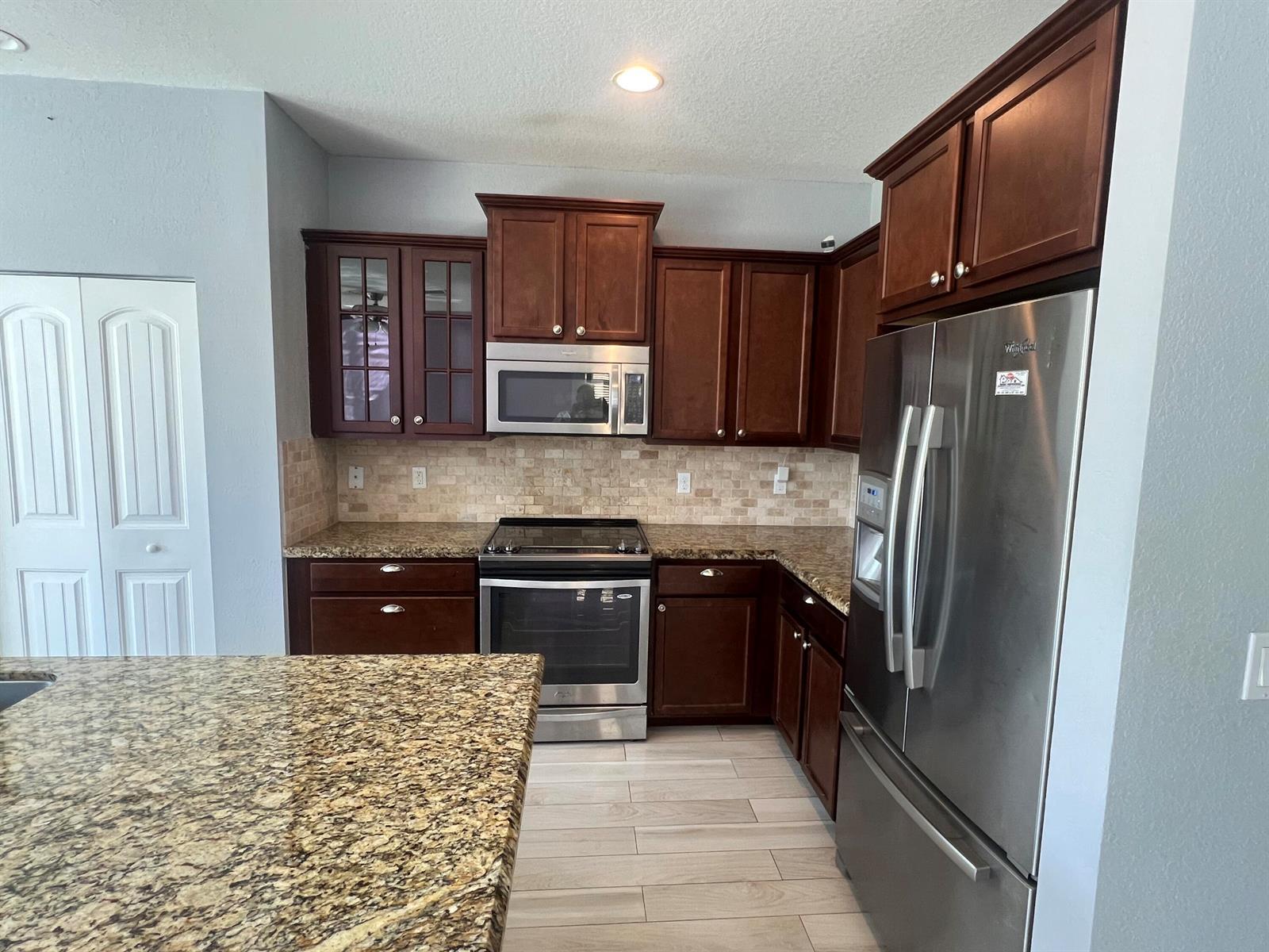 810 Palm Tree Lane, Haverhill FL 33415 photo 3