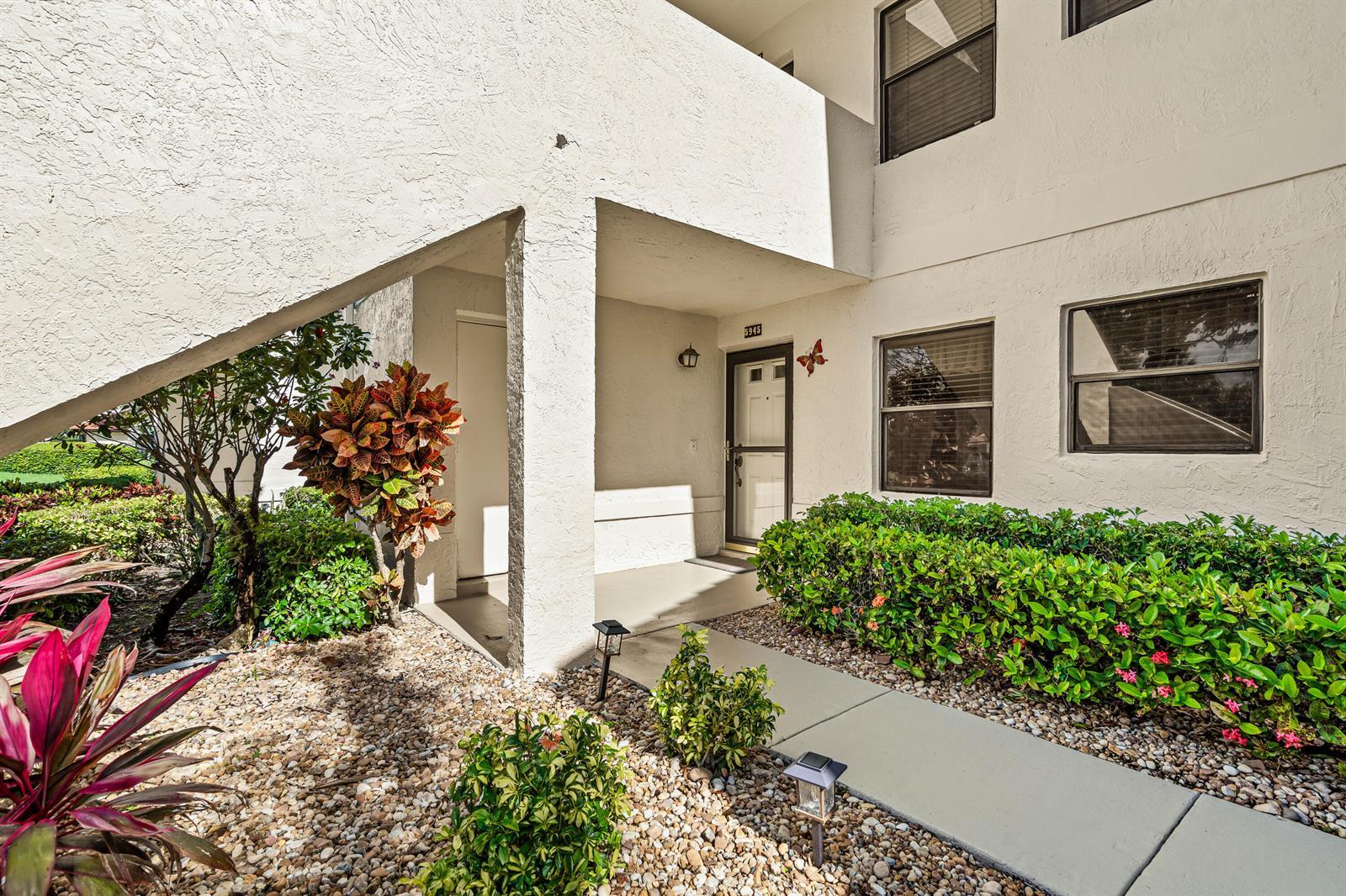 5945 Parkwalk Drive, Boynton Beach FL 33472 photo 2