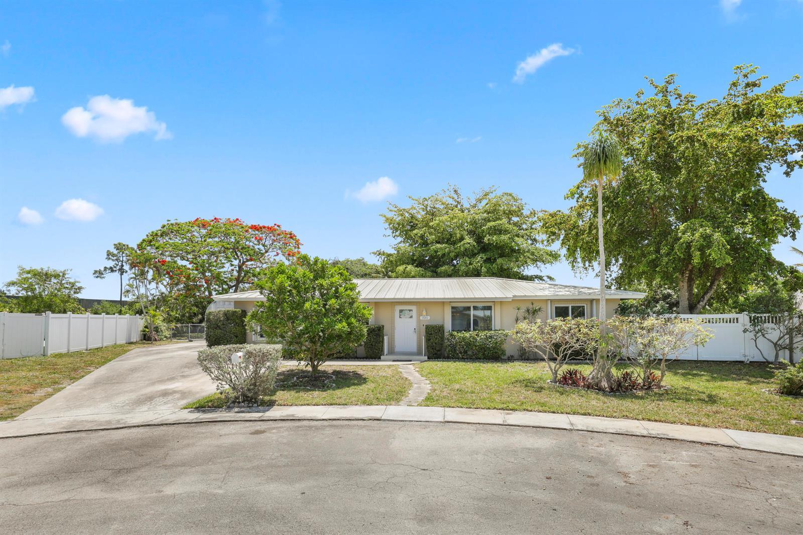 1720 SW 10th Street, Boca Raton FL 33486 photo 2